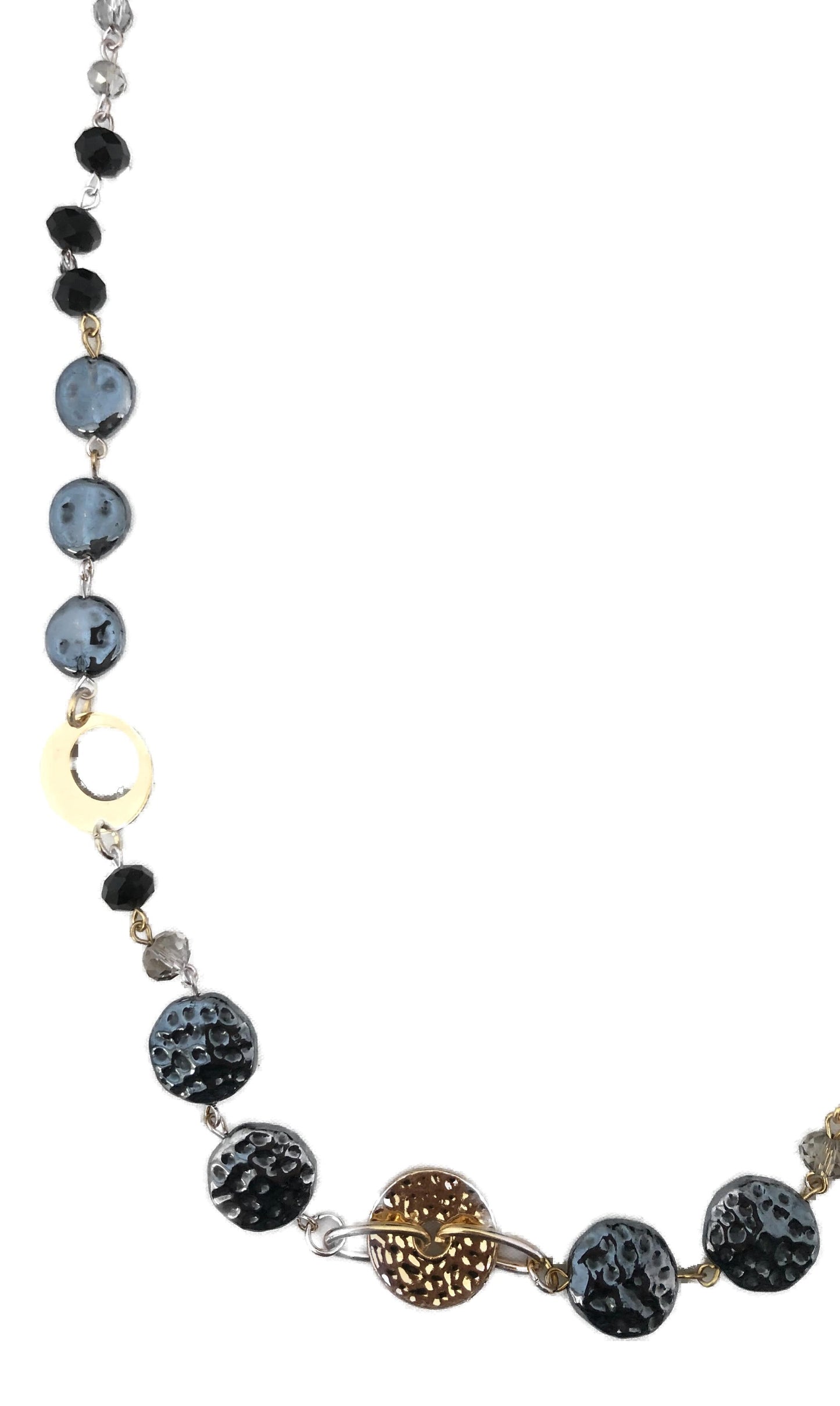 Collana lunga di metallo
