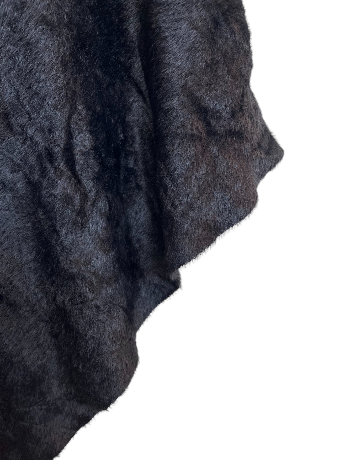 Poncho in eco-pelliccia